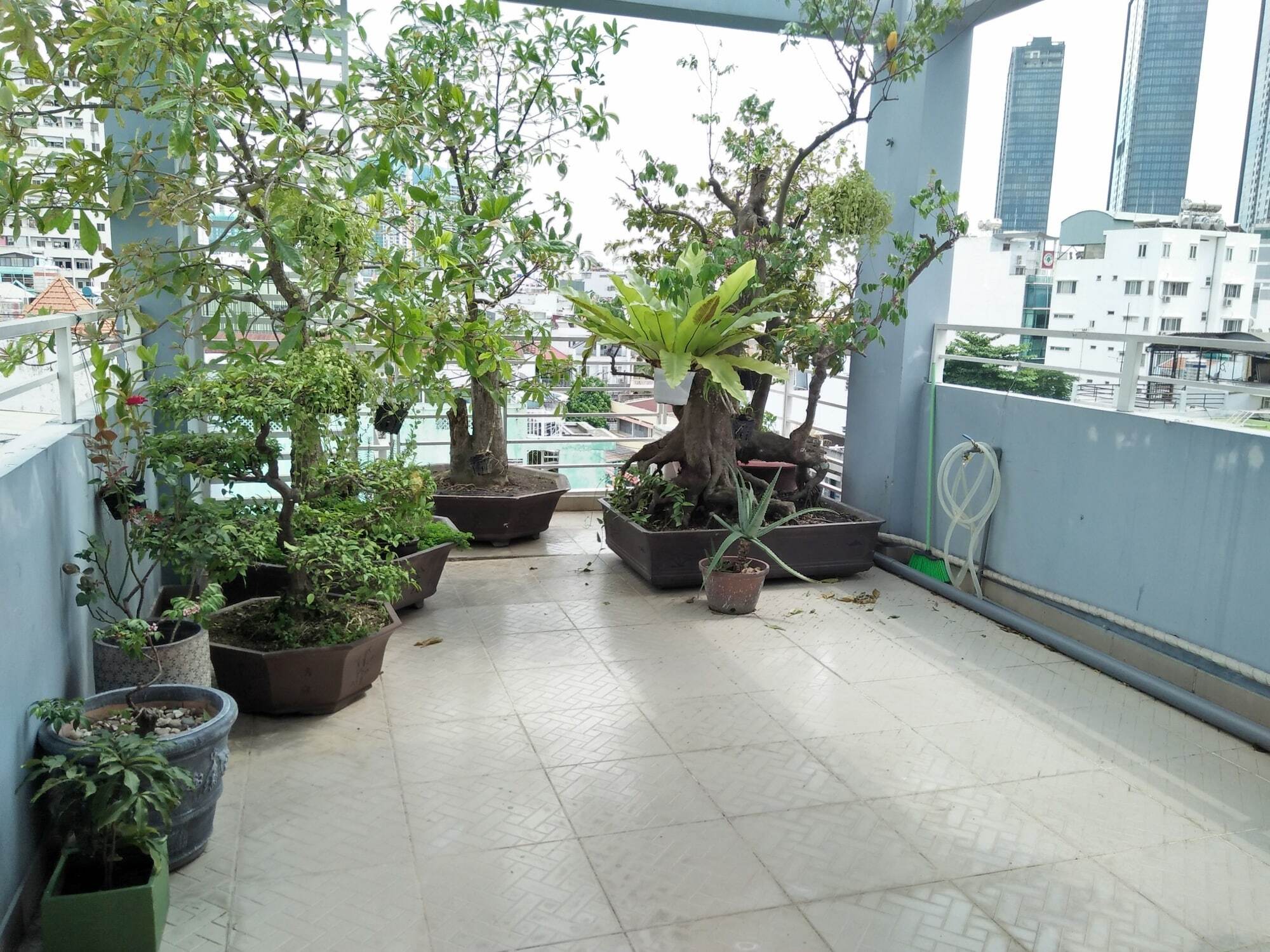 Lehome Serviced Apartment Хошимин Екстериор снимка