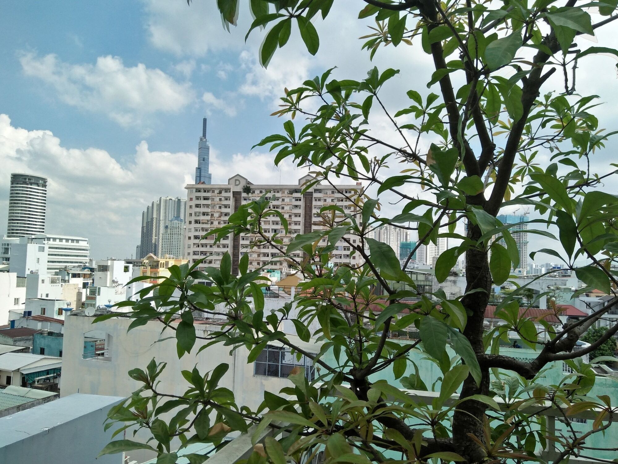 Lehome Serviced Apartment Хошимин Екстериор снимка